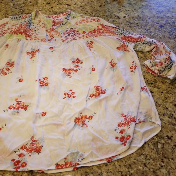 Macy's Tops - Perfect summer top.